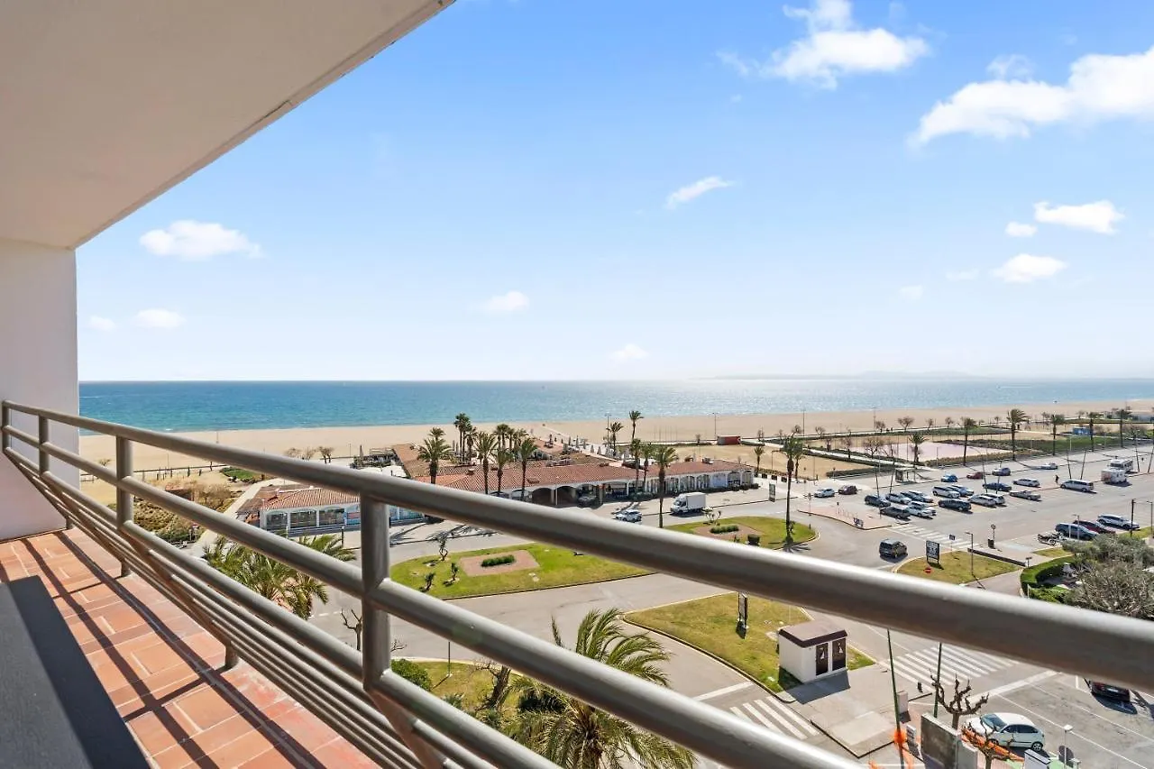 Welcs Atico 042 Emp Frente Al Mar Con Terraza Apartment Empuriabrava 0*,  Spain